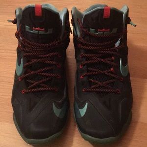 Nike Lebron XI